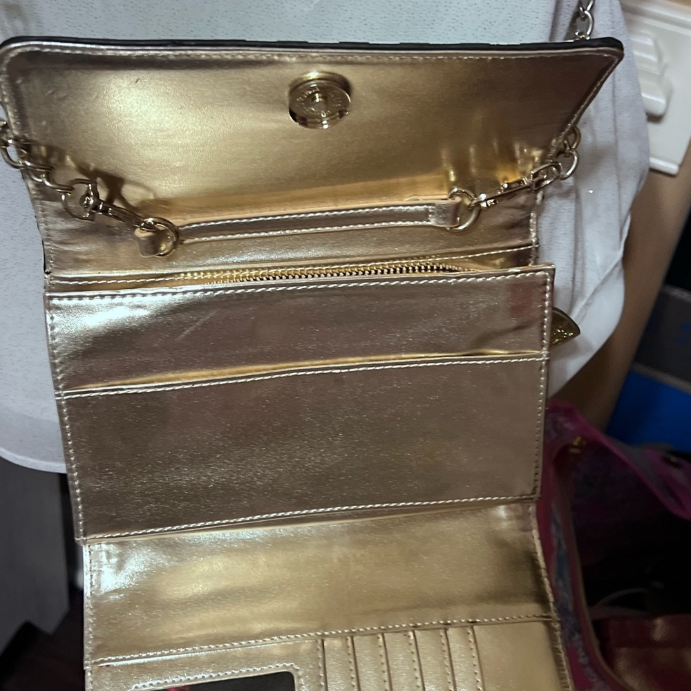 Betsey Johnson Green and Pink Crossbody Bag - Picture 4 of 5